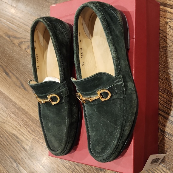 Ferragamo Suede Green Gold logo Loafers - Picture 2 of 6